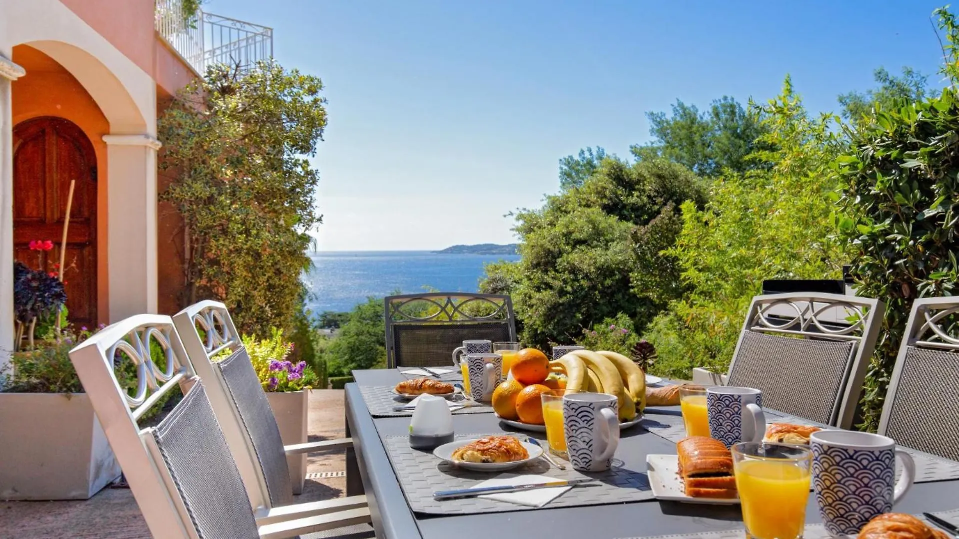 Villa Sainte Maxime By Villa Plus France